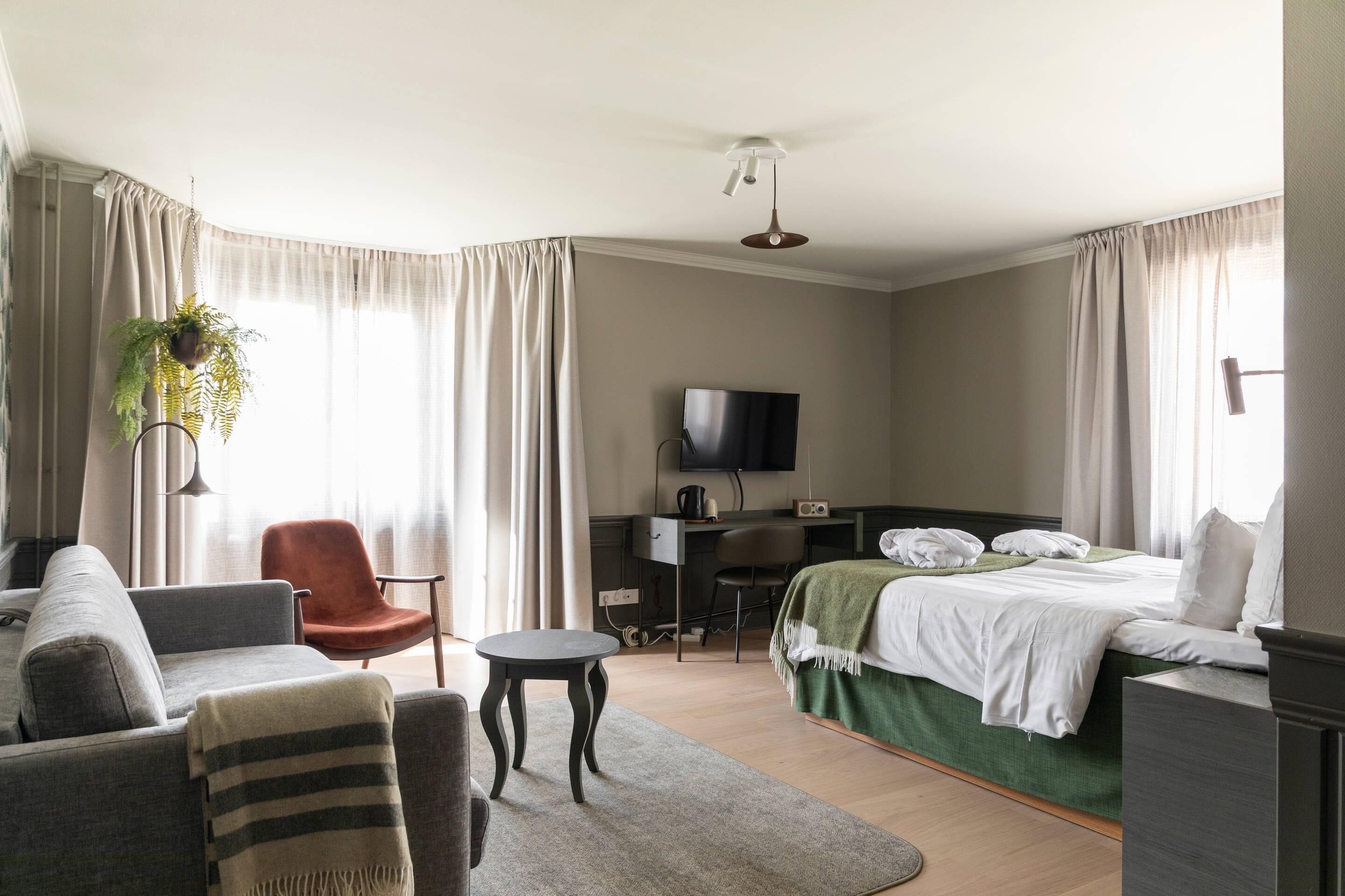 豪華雙人房, 非吸煙房 | 迷你吧、書桌、熨斗/熨衣板、搖籃/嬰兒床