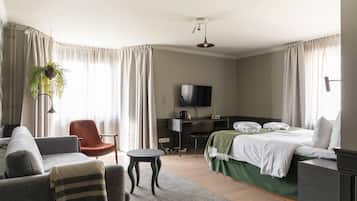 Habitación Deluxe doble, no fumadores | Minibar, escritorio, tabla de planchar con plancha y cunas (de pago)