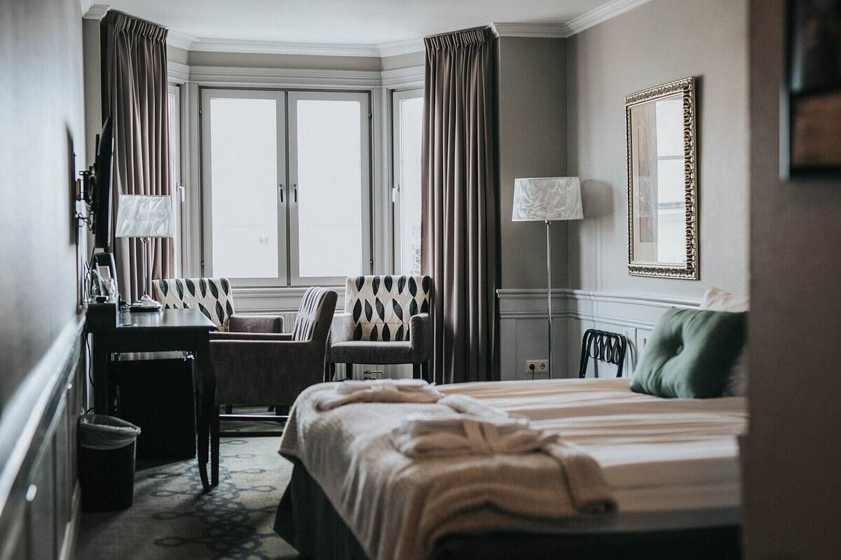 superior room, 2 single beds | minibar, desk, iron/ironing board, cots/infant beds