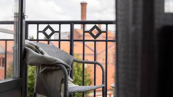 Superior Room, 2 Twin Beds | Minibar, desk, iron/ironing board, cribs/infant beds