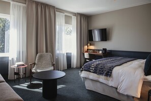 Deluxe Double Room, 1 Double Bed with Sofa bed, Non Smoking | Desk, iron/ironing board, cribs/infant beds, WiFi