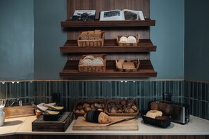 Free daily full breakfast  - Home Hotel Kompaniet (Nykoping)