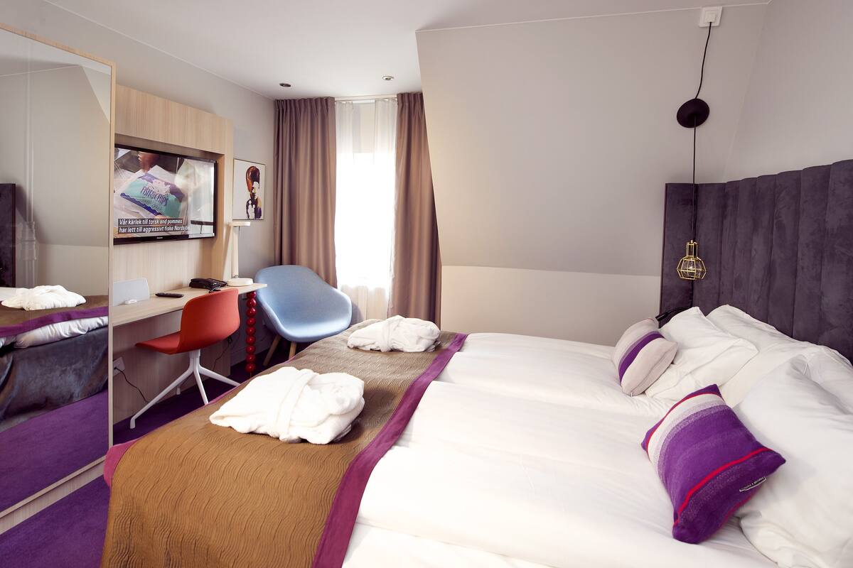 superior room, 1 double bed | desk, iron/ironing board, cots/infant beds, wifi