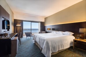 Deluxe Room | Minibar, desk, blackout drapes, cribs/infant beds - Enjoy Punta del Este (Punta del Este)