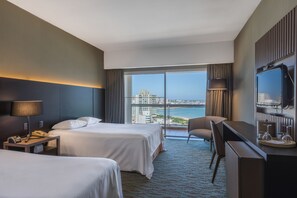 デラックス ルーム | ミニバー、デスク、遮光カーテン、ベビーベッド
