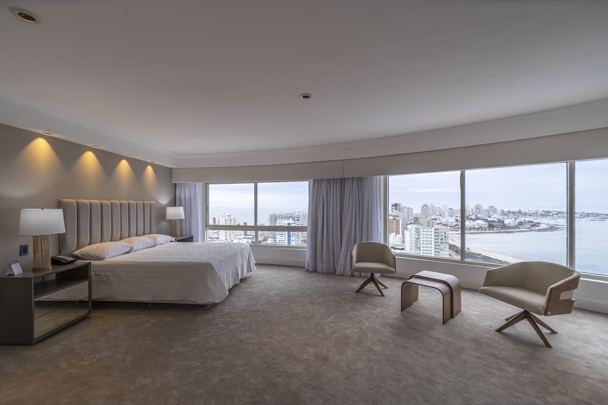 1 bedroom, minibar, desk, blackout curtains