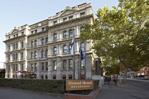 Front of property - Grand Hotel Melbourne (Docklands)