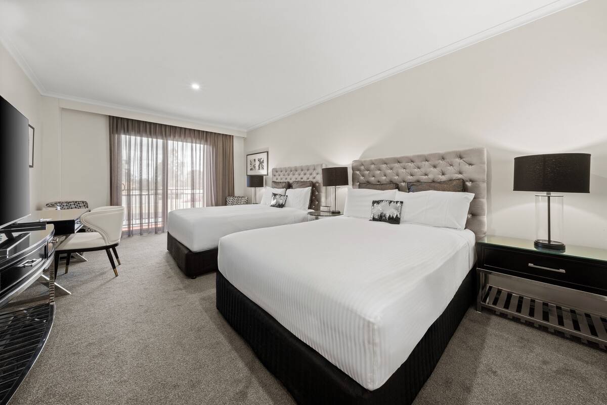 Executive Twin | Premium bedding, pillowtop beds, minibar, in-room safe