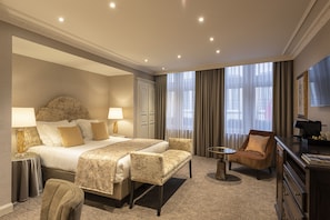 Quarto premium | Roupas de cama antialérgicas, camas com colchões pillow-top