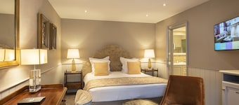  Dukes’ Palace Residence – by Dukes’ Hotel Collection
