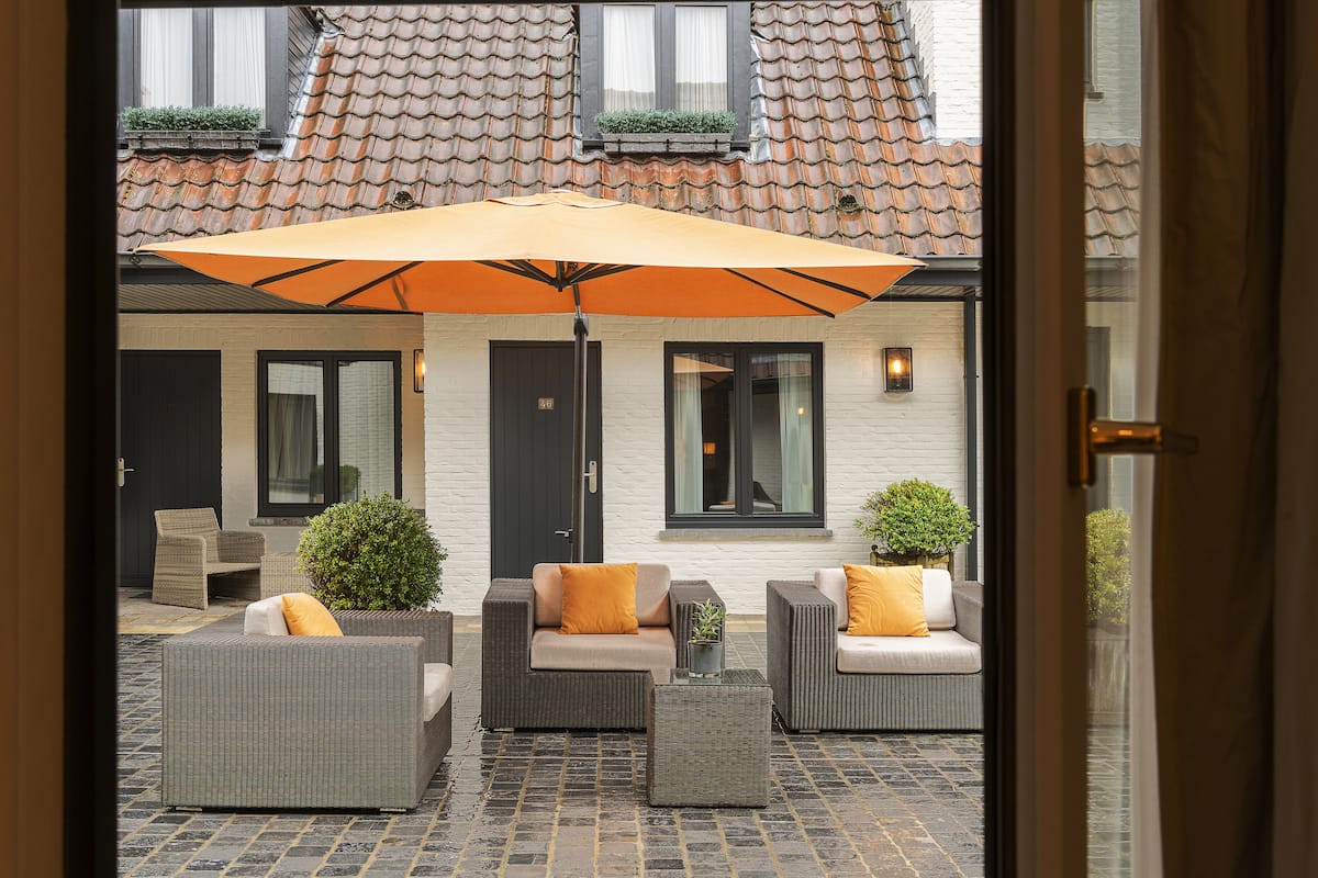 classic room | terrace/patio