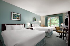 Premium bedding, desk, iron/ironing board, free WiFi