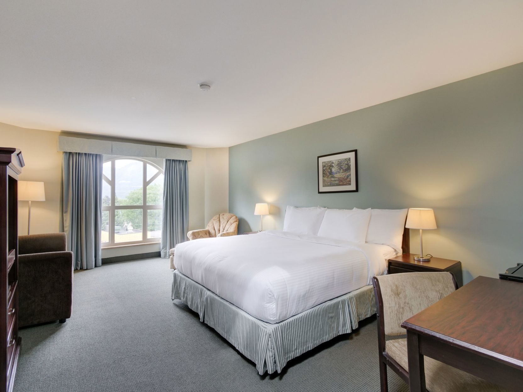 1 bedroom, premium bedding, desk, iron/ironing board