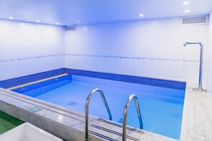 Ruang perawatan pasangan, sauna, ruang uap, dan pemandian Turki/hammam