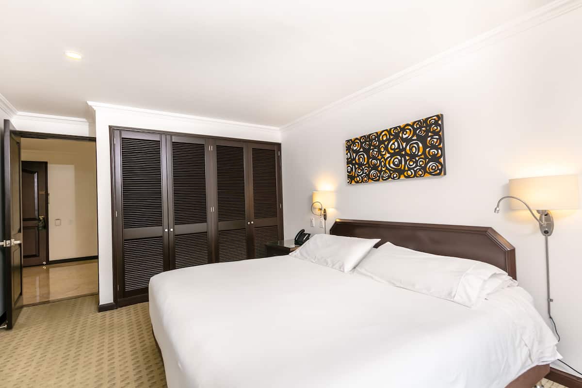 2 Schlafzimmer, hochwertige Bettwaren, Minibar, Zimmersafe