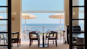 2 restaurants, breakfast, lunch, dinner served; French cuisine