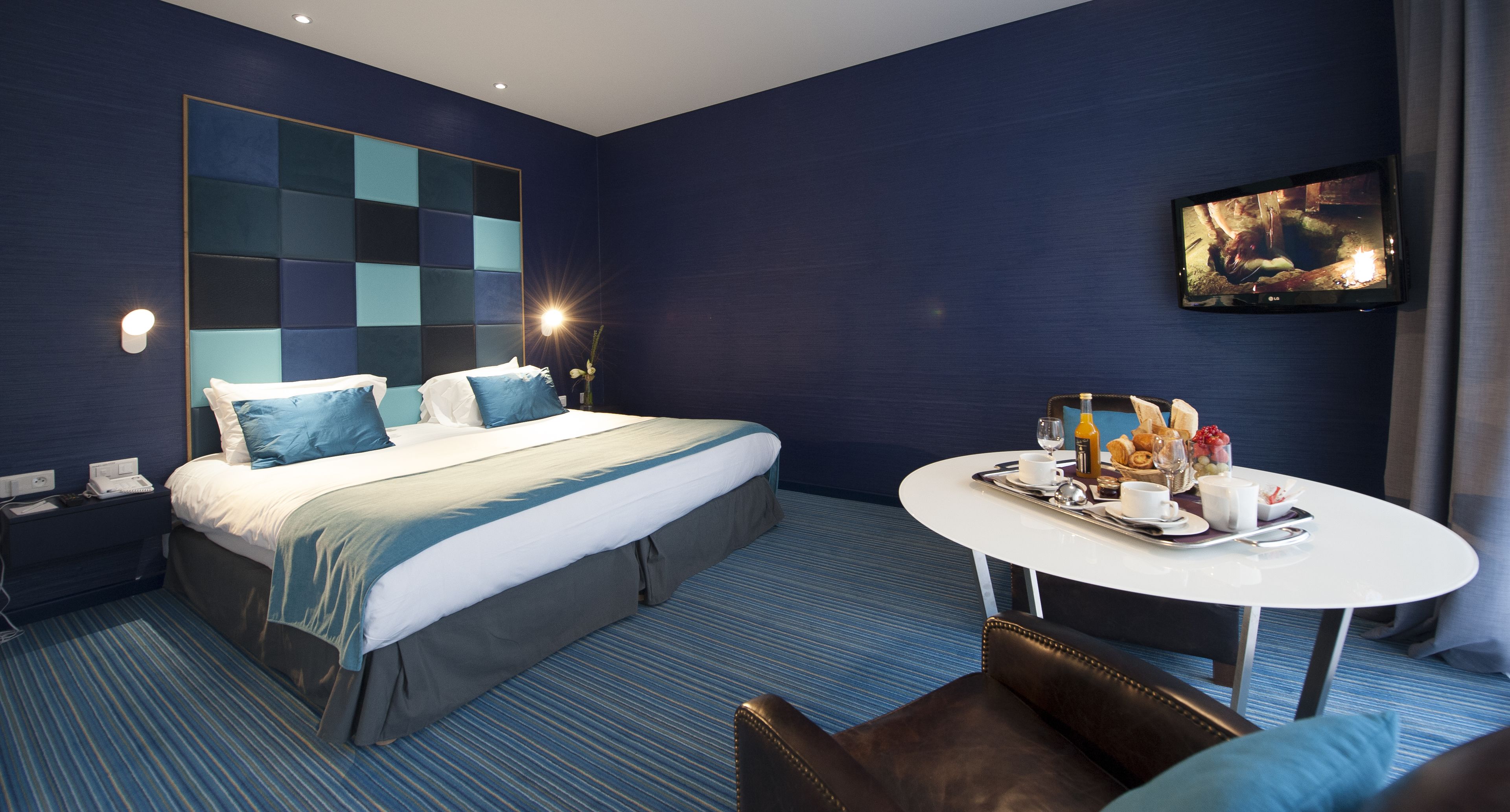 minibar, in-room safe, desk, soundproofing