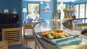 Bar (on property) - Holiday Inn Resort Le Touquet by IHG (Le Touquet-Paris-Plage)