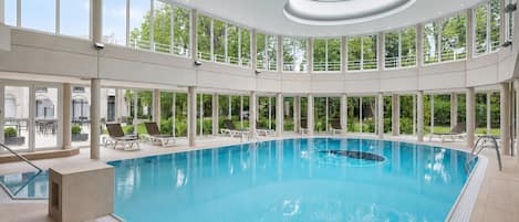 Innenpool, Liegestühle