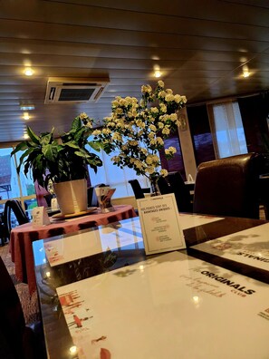 Daily buffet breakfast (EUR 16 per person)