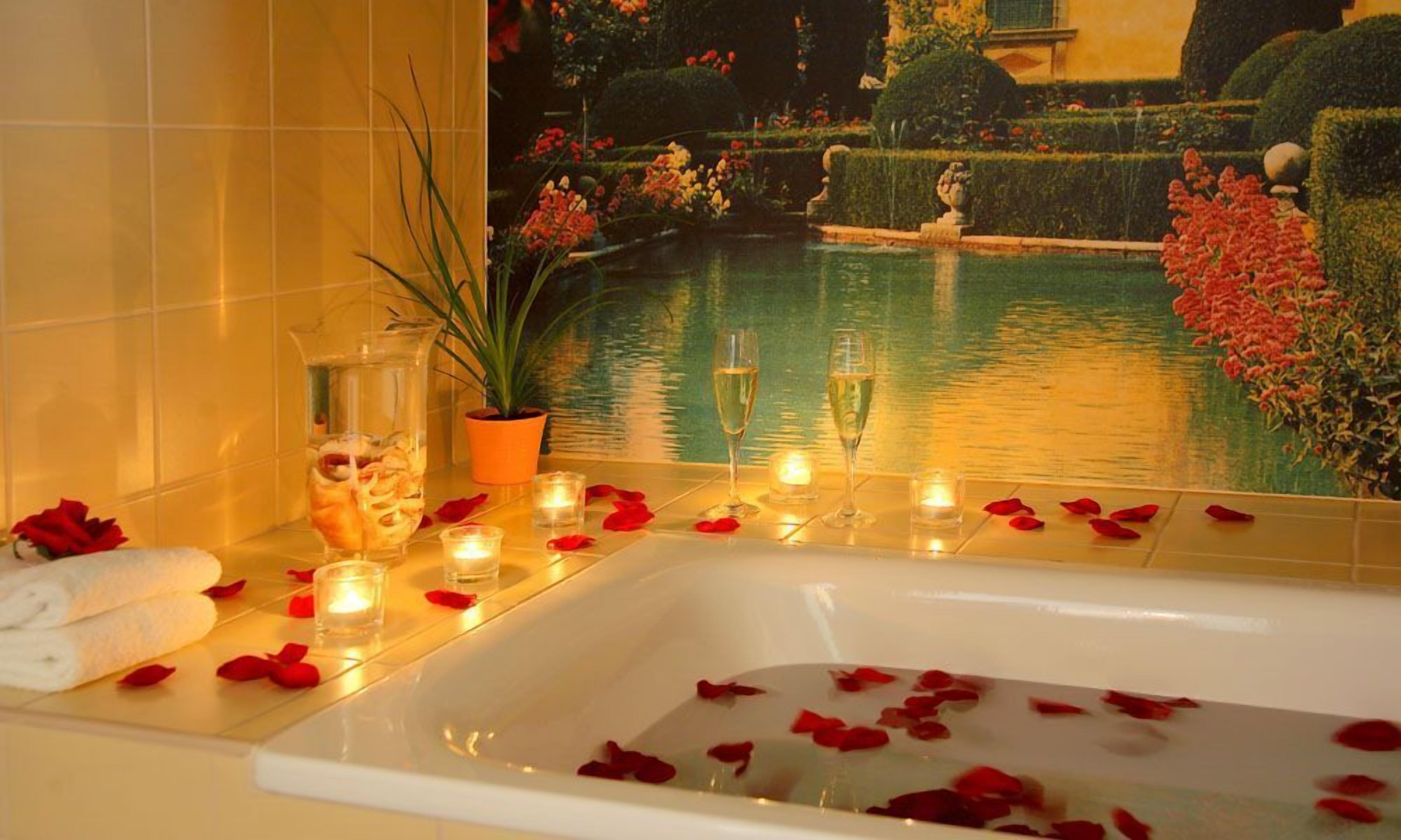 deep-soaking bathtub