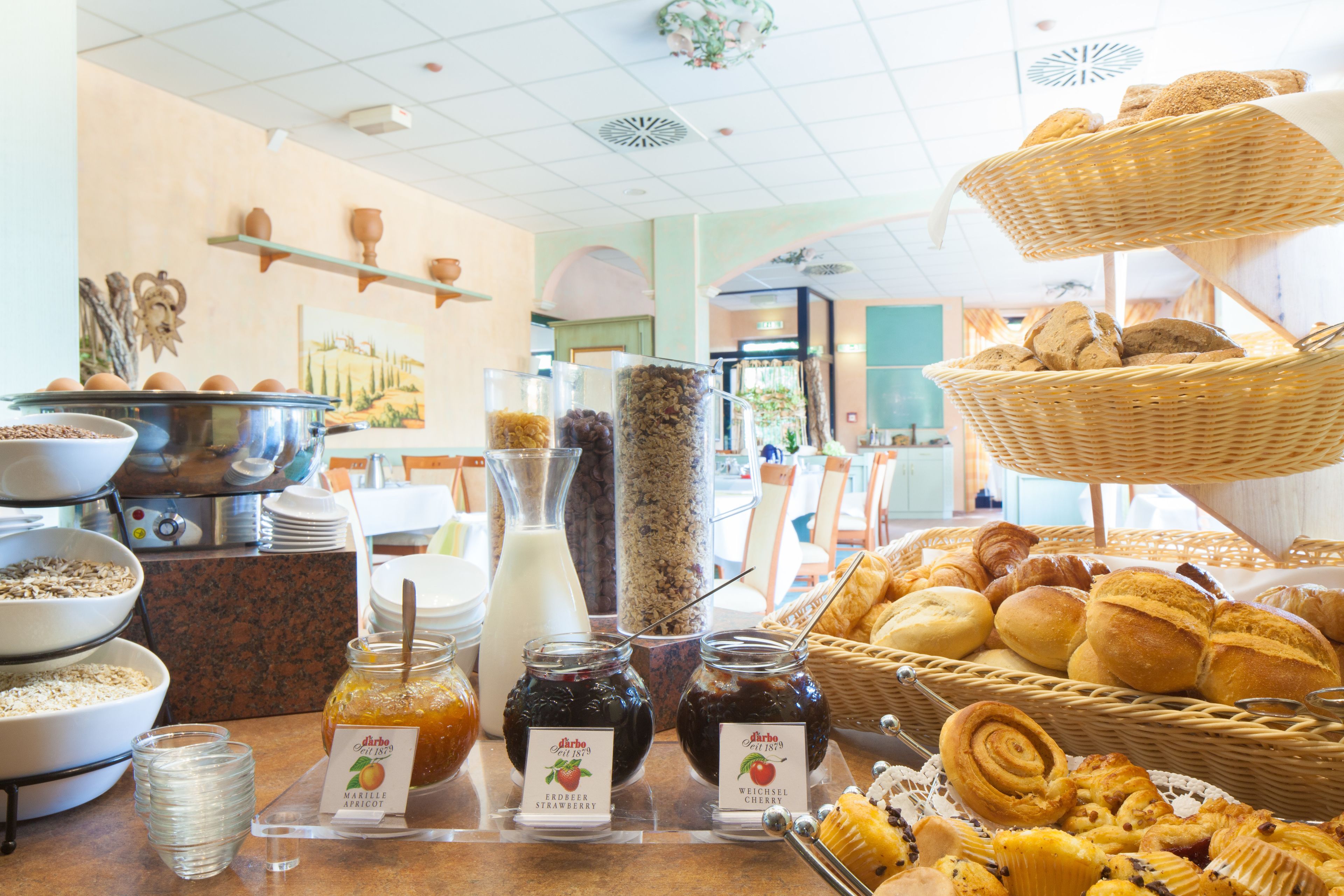 daily buffet breakfast (eur 17 per person)