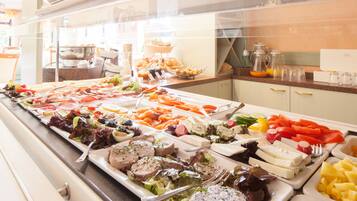 Daily buffet breakfast (EUR 17 per person)