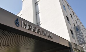 Exterior - Golden Leaf Parkhotel Im Lehel (Munich)