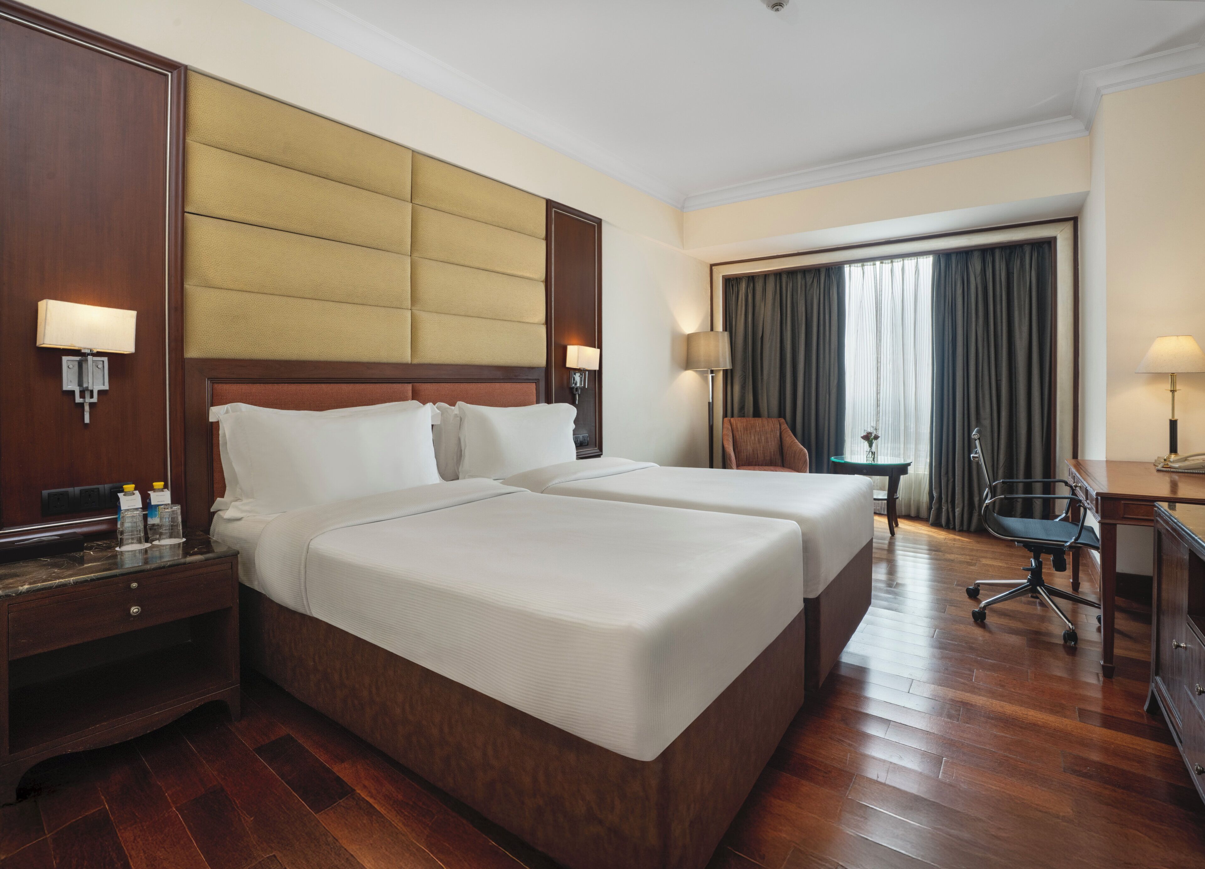 Classic Room, 2 Single Beds, Club lounge access | Frette Italian sheets, premium bedding, pillow-top beds, minibar