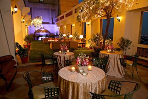 Executive Room with Lounge Facilities | Executive lounge