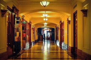 Arcade - Eros Hotel New Delhi, Nehru Place (New Delhi)