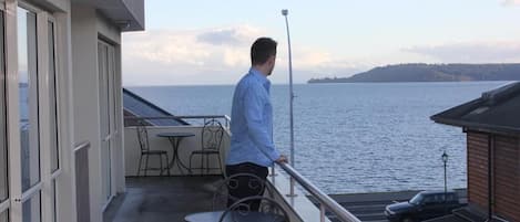 Apartment, 1 Bedroom, Partial Lake View | Lake view