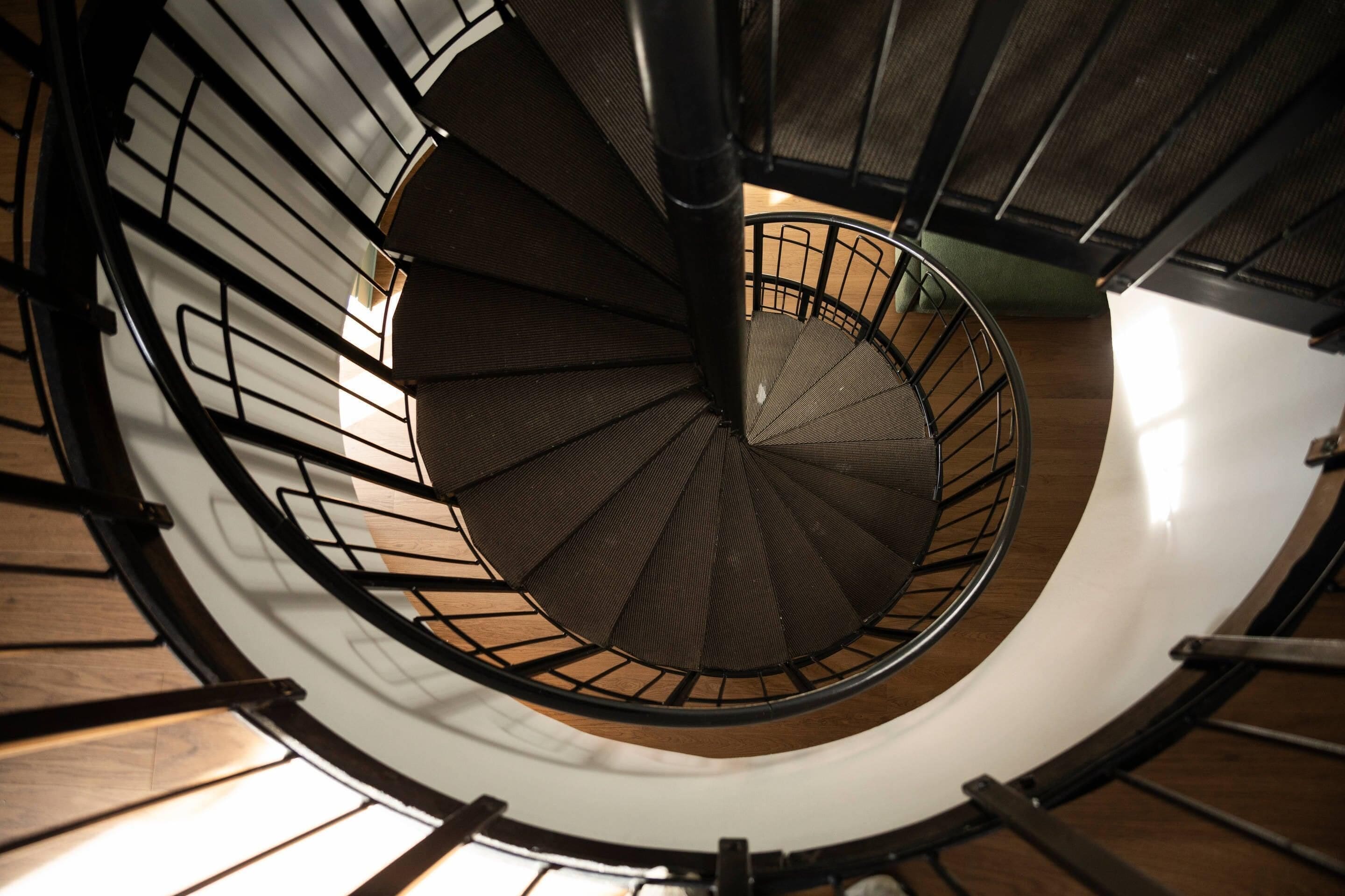 iron/ironing board, cots/infant beds, bed sheets, alarm clocks