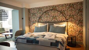 Iron/ironing board, cots/infant beds, bed sheets, alarm clocks