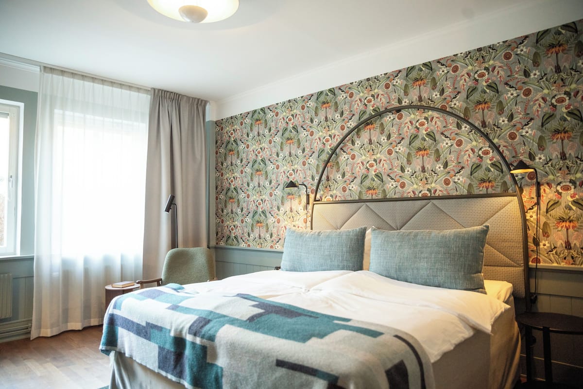 standard room, 2 single beds | iron/ironing board, cots/infant beds, bed sheets, alarm clocks