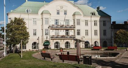 Home Hotel Post