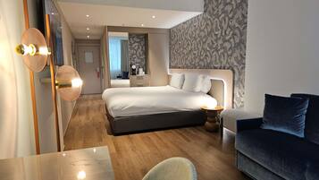 Standard Room, Multiple Beds | In-room safe, desk, soundproofing, iron/ironing board