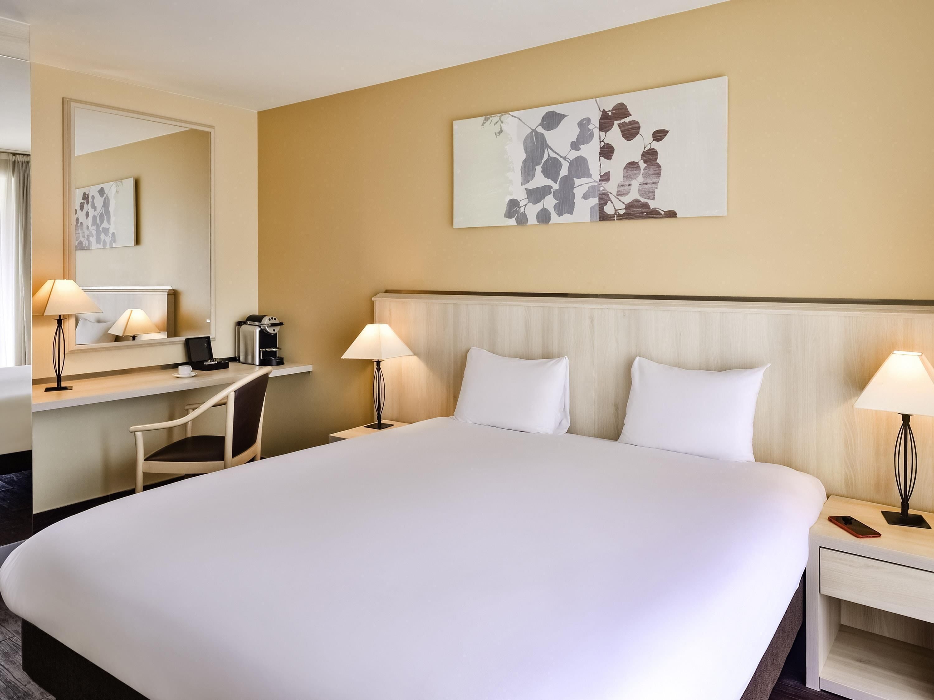 Toetasjesleilighet, flere senger, balkong | Safe på rommet, skrivebord, lydisolert og strykejern/-brett