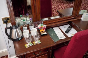 高级房 | 办公桌、熨斗/熨衣板、免费 WiFi、床单