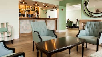 Serves lunch and dinner