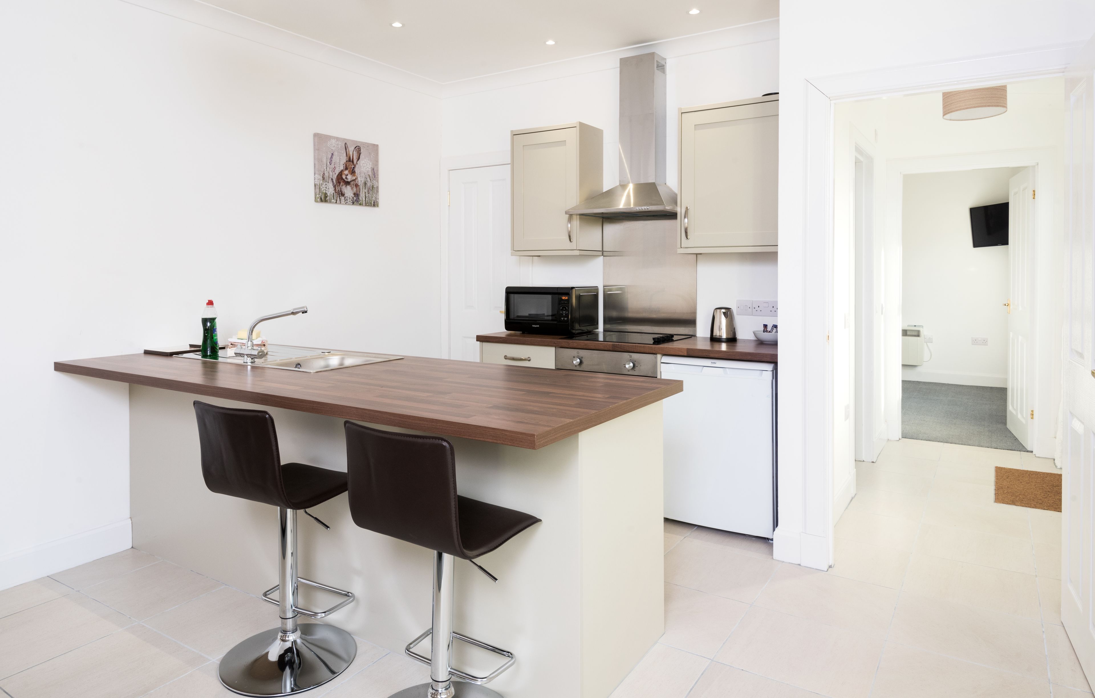 one bedroom lodge | living area | smart tv