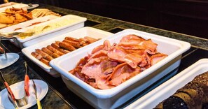 Daily buffet breakfast for a fee - Atholl Palace Hotel (Pitlochry)