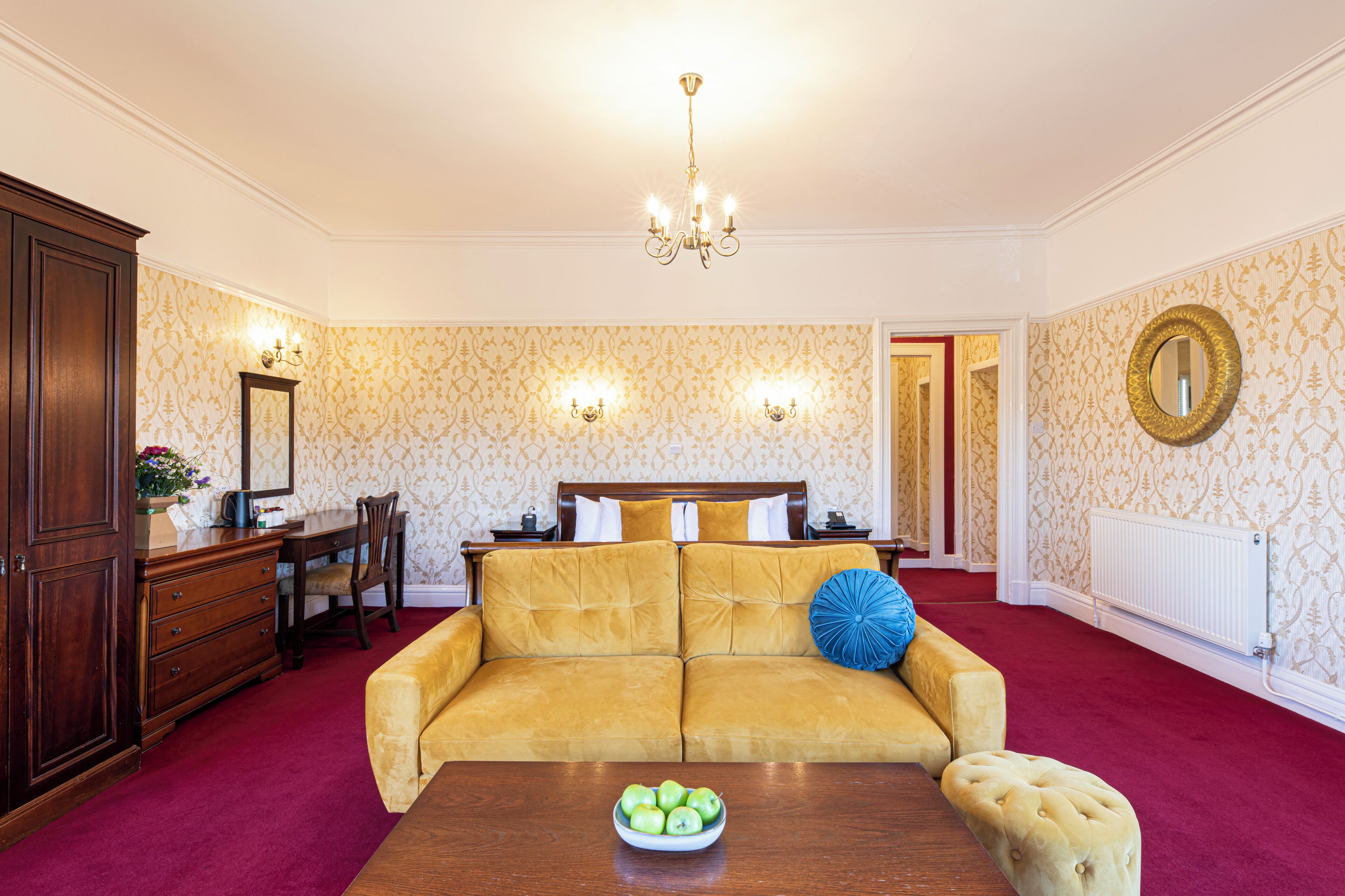 Pillowtop beds, desk, iron/ironing board, free WiFi