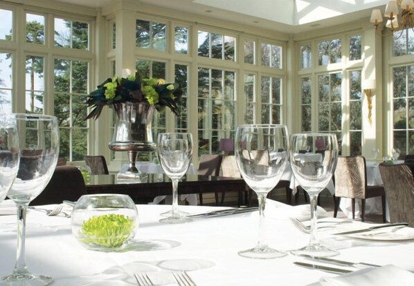 Breakfast, lunch, dinner served; garden views