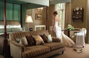 Suite | Living area | Flat-screen TV