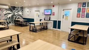 Smart TV - Smart Hyde Park View - Hostel (London)