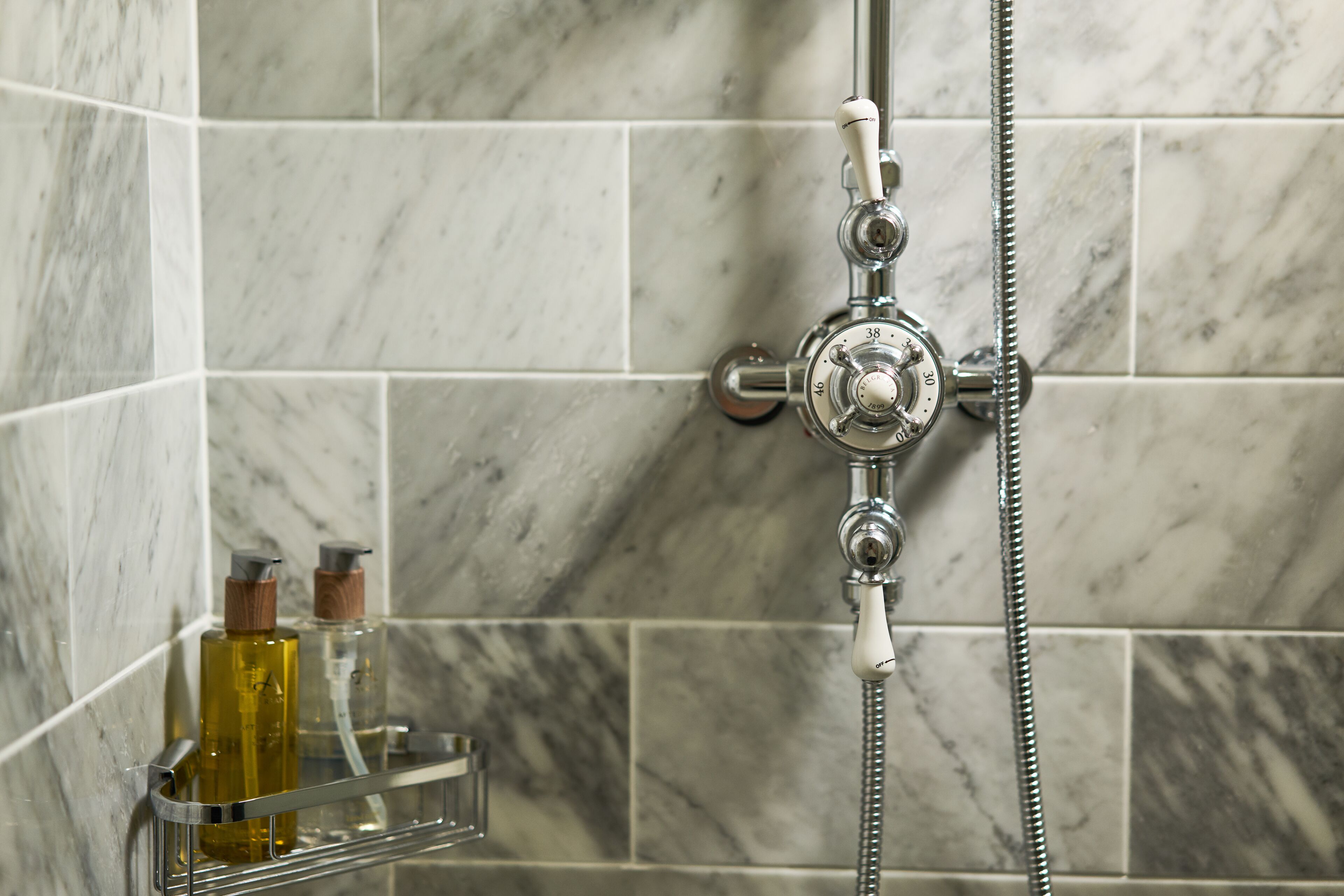 combined shower/bathtub, free toiletries, hair dryer, towels