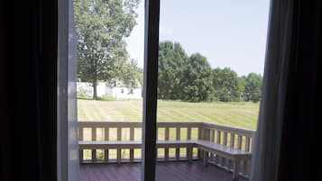 3 Queen Bed Suite - Non Smoking | Balcony