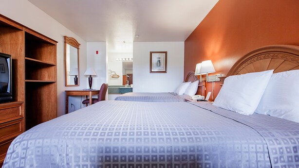 Room, 2 Beds | Desk, iron/ironing board (on request), WiFi (free) - Americas Best Value Airport Inn Sea-Tac (SeaTac)