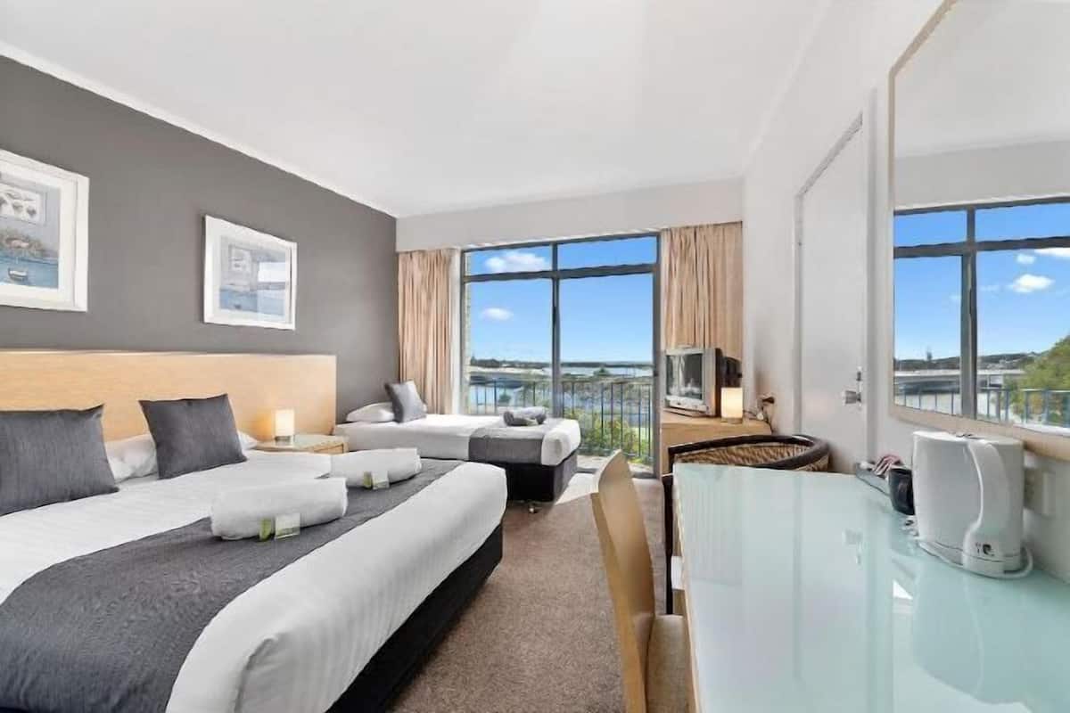 2 bedrooms, desk, laptop workspace, iron/ironing board